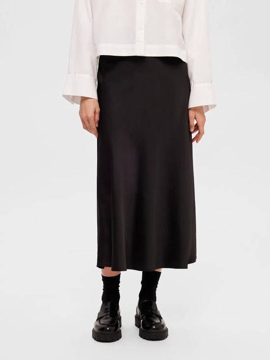 Selected/Femme SATIN MIDI SKIRT Delicioso