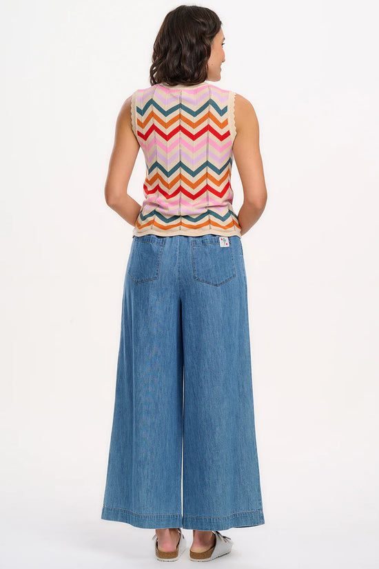 Load image into Gallery viewer, Sugarhill Brighton Rosy V-Neck Knit Vest - Cream, Rainbow Chevron Stripes
