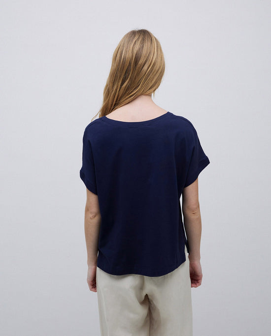 Load image into Gallery viewer, Yerse DARK BLUE TWO-MATERIAL V-NECK T-SHIRT
