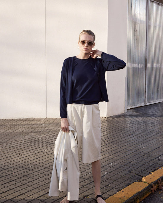 Load image into Gallery viewer, Yerse Short Natural RAINCOAT BERMUDA SHORTS
