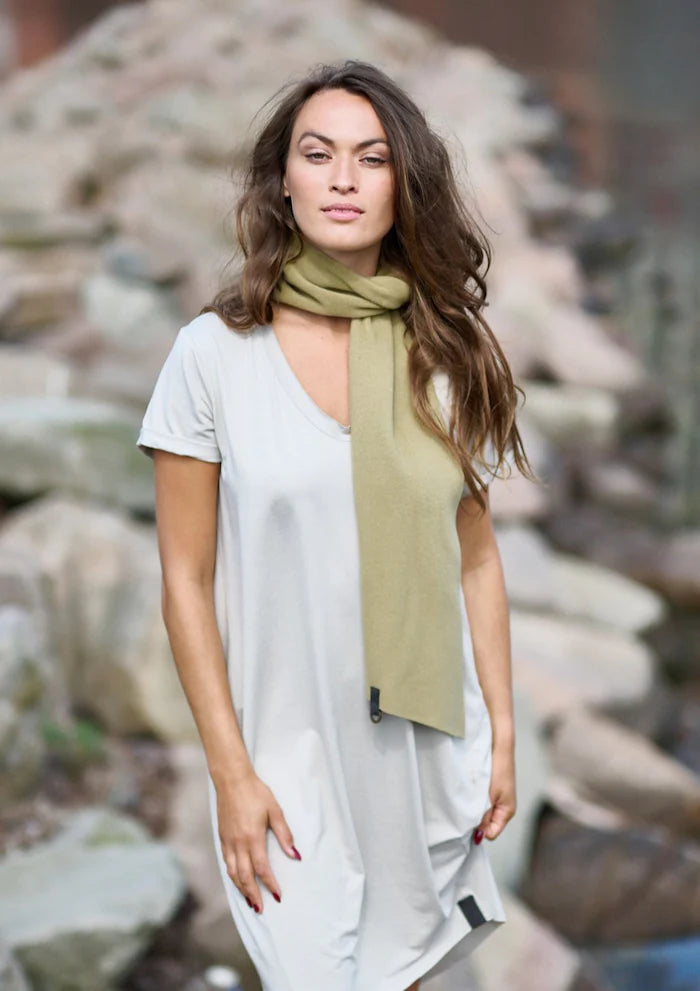 Henriette Steffensen MINI SCARF | 5001
OLIVE