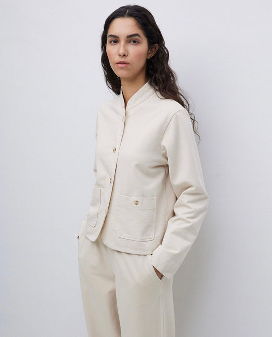Load image into Gallery viewer, Yerse BEIGE MAO-NECK SHORT JACKET
