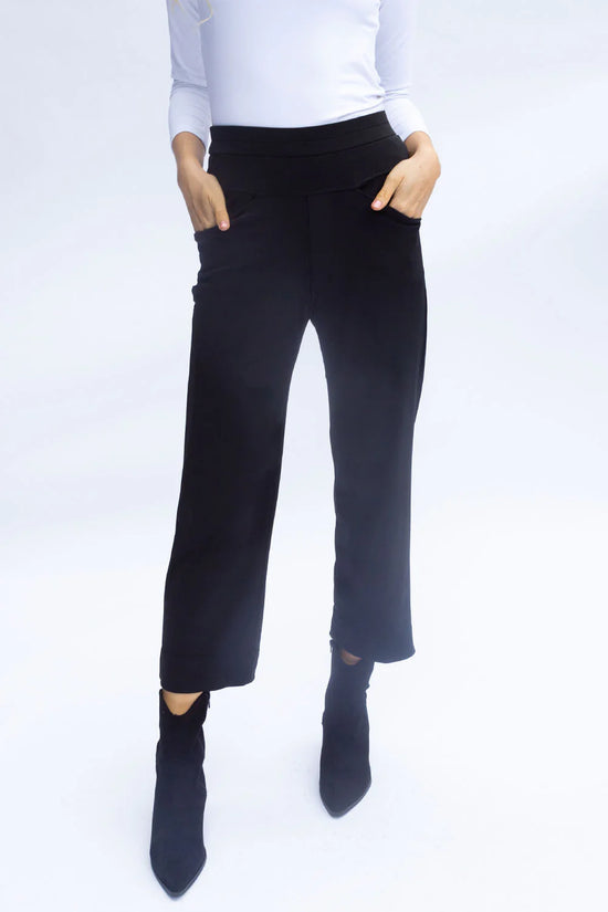 No2mor0 Gaia Travel Trouser – 28” Leg
Black