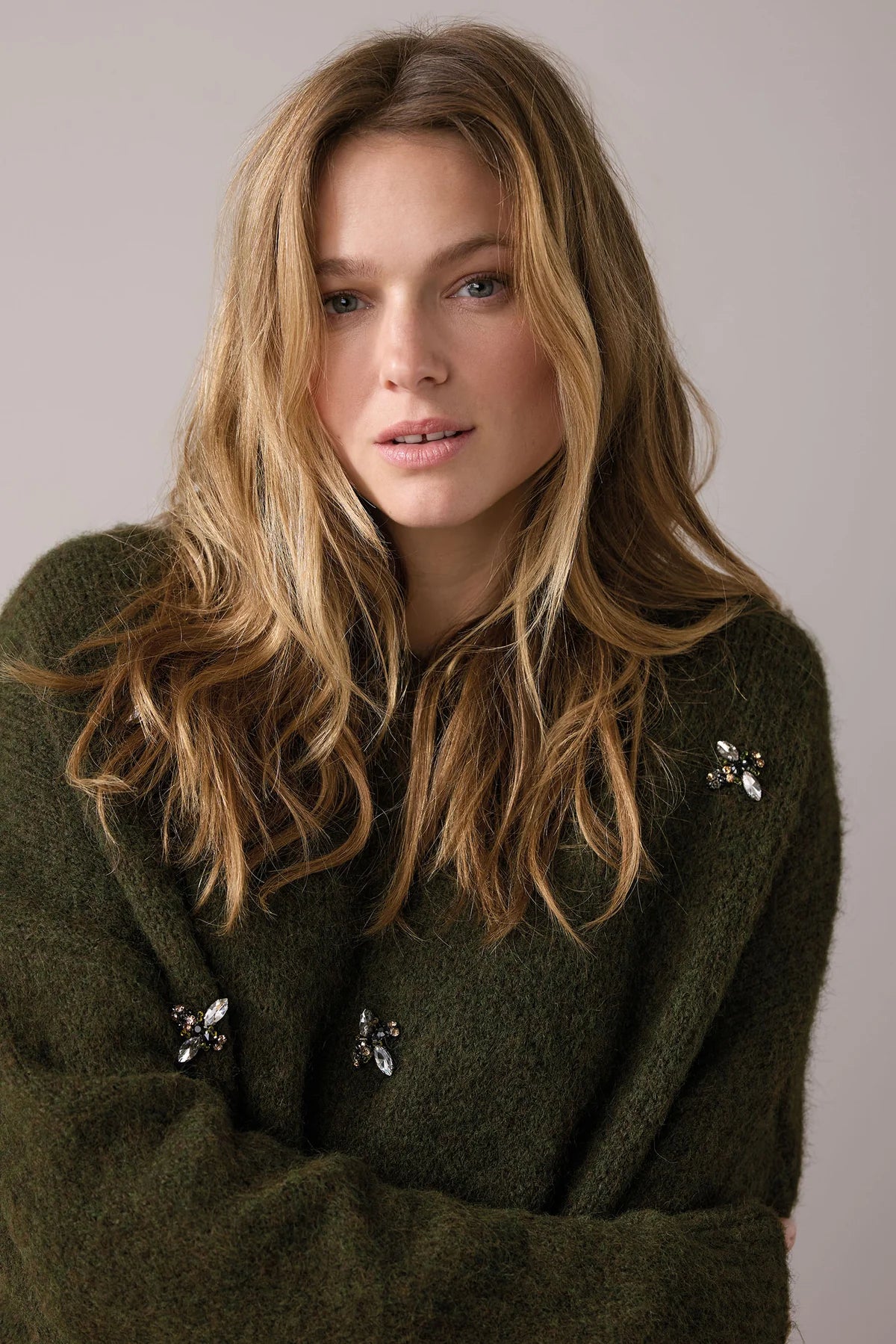 Summum Woman JUMPER WITH BROOCHES