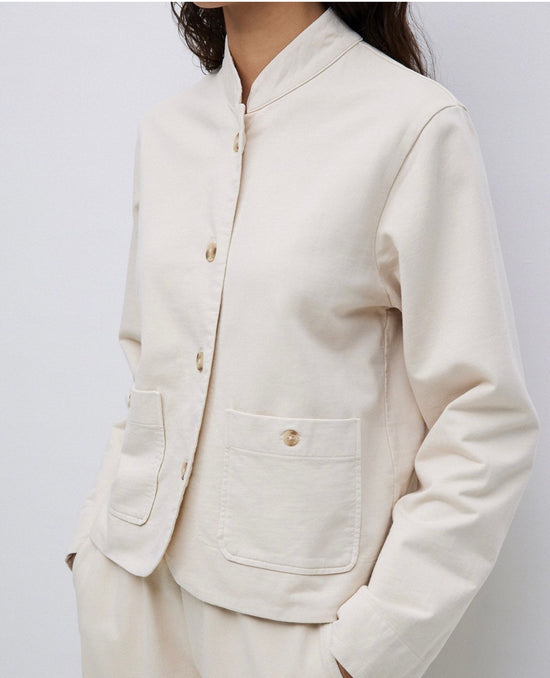Load image into Gallery viewer, Yerse BEIGE MAO-NECK SHORT JACKET
