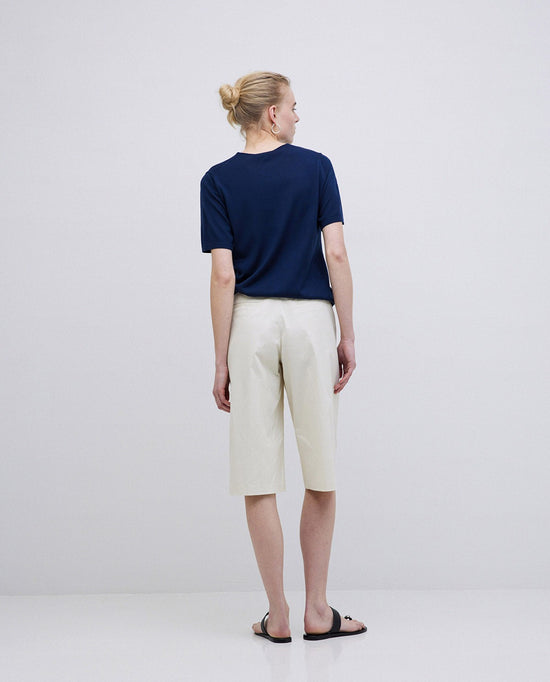 Load image into Gallery viewer, Yerse Short Natural RAINCOAT BERMUDA SHORTS

