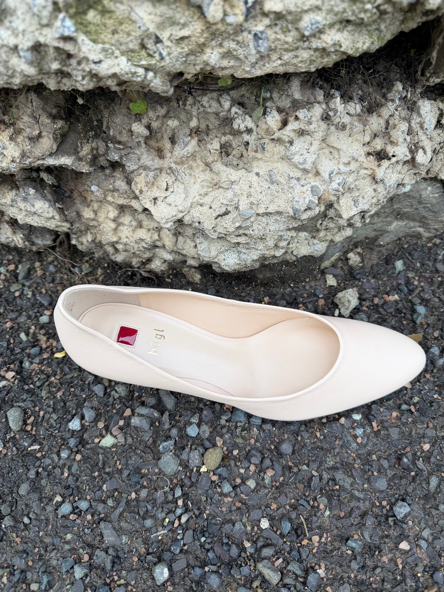 HOGl BETTE PUMPS
Sand