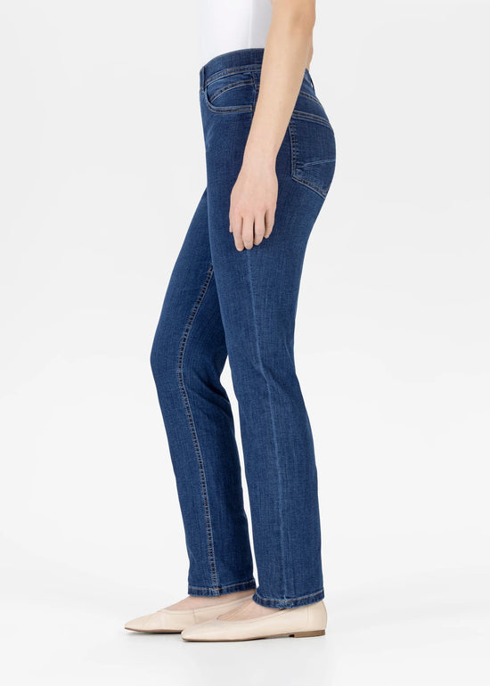 Load image into Gallery viewer, Stehmann Style Melli in power stretch denim
