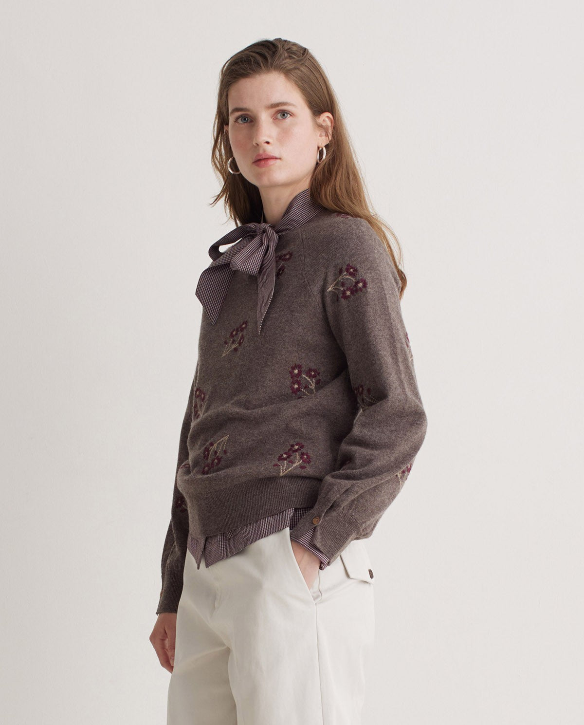 Yerse WOOL-BLEND SWEATER WITH EMBROIDERED FLOWERS