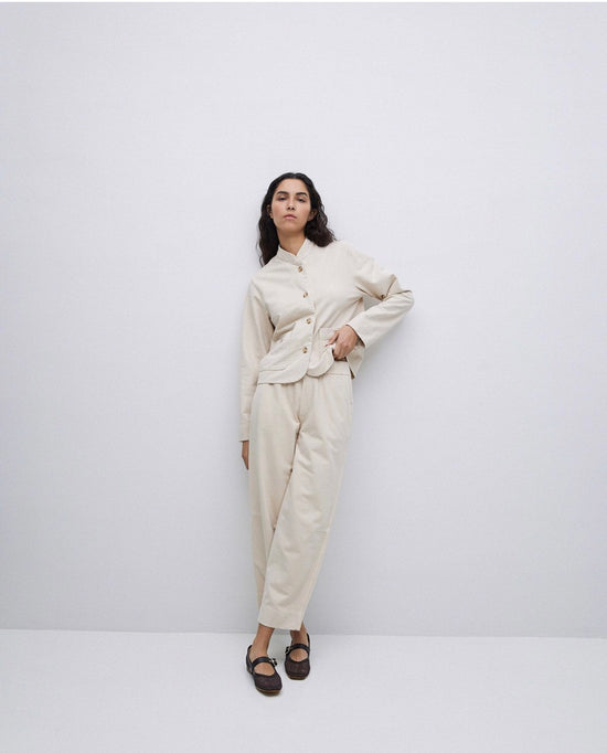 Load image into Gallery viewer, Yerse BEIGE MAO-NECK SHORT JACKET
