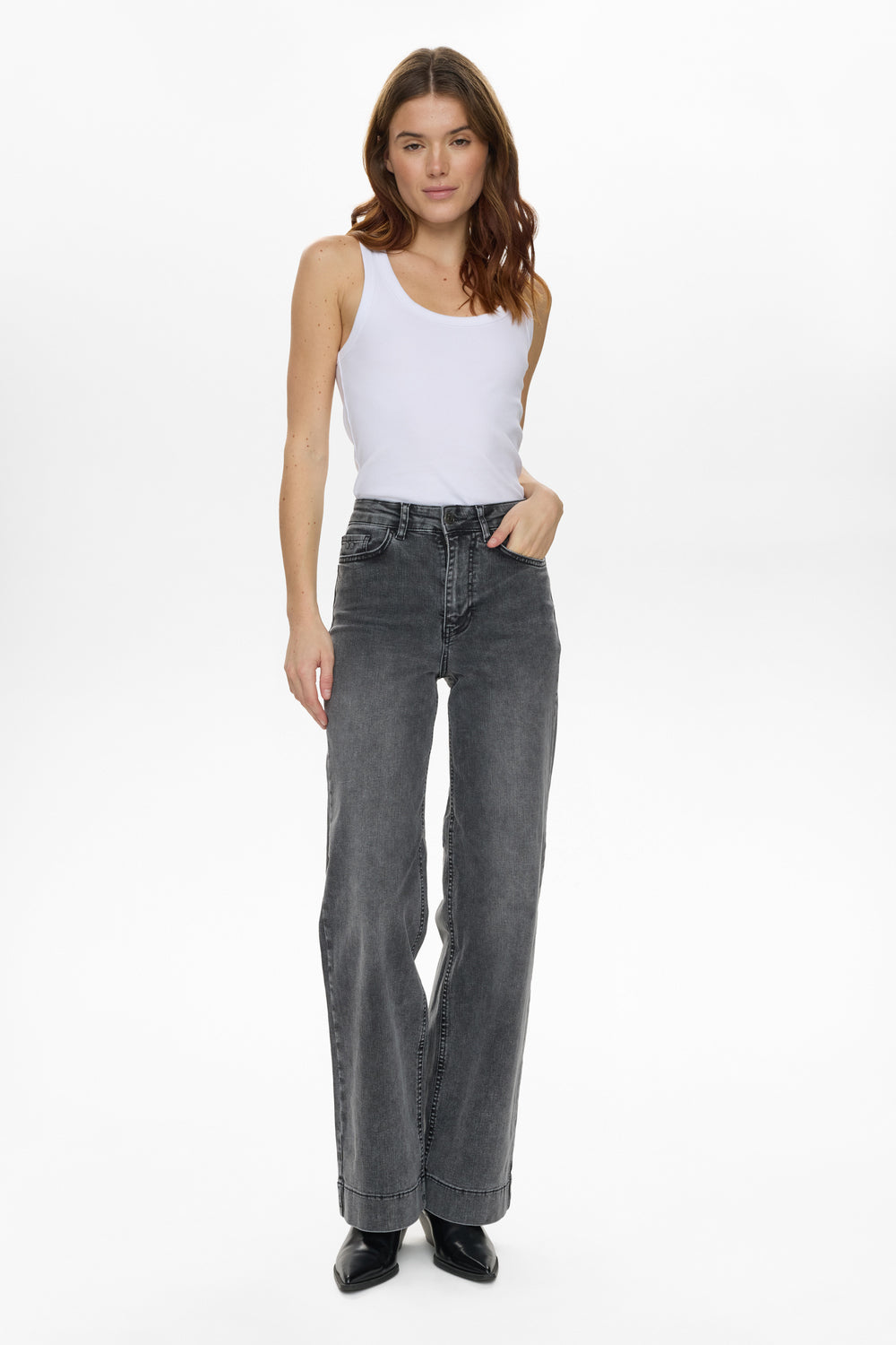 Numph NUPARIS HR WIDE JEANS - P3020 - Black Washed Denim