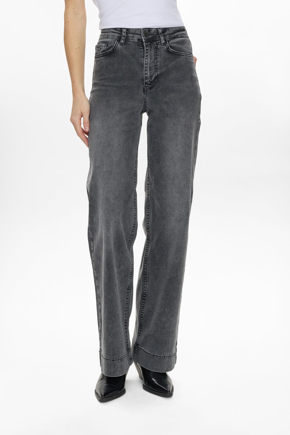 Numph NUPARIS HR WIDE JEANS - P3020 - Black Washed Denim