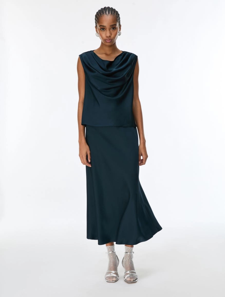 I Blue SATIN SKIRT
Oil