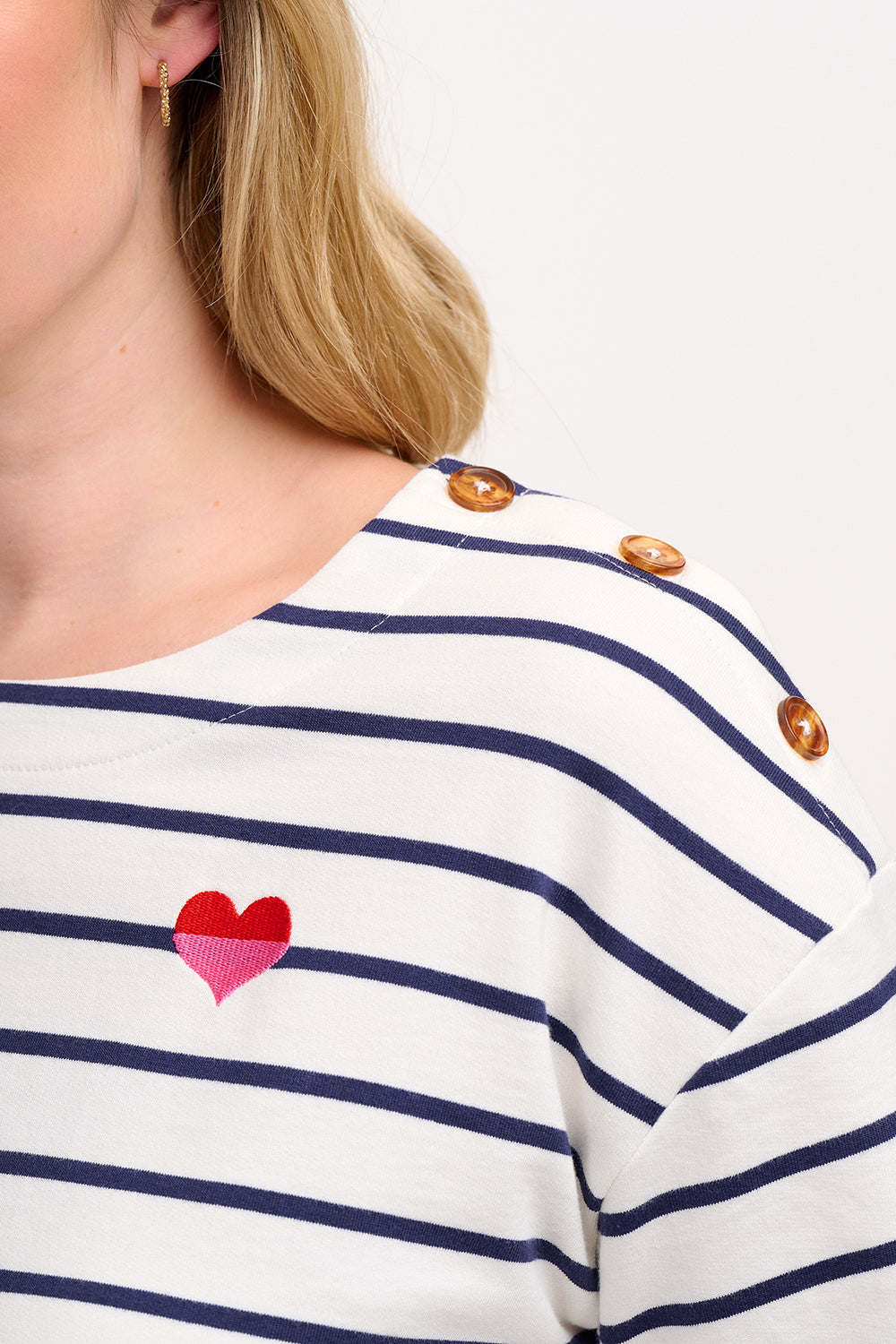 Sugarhill Brighton Kirby Breton Tee Top - Off-White/Navy, Split Heart