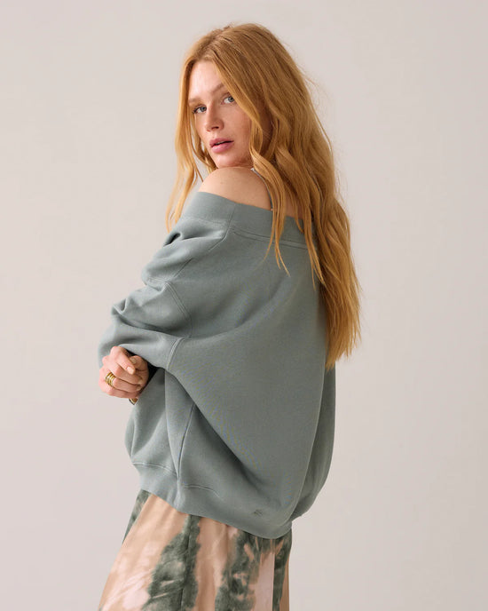 Load image into Gallery viewer, Summum Woman  OFF-SHOULDER SWEATSHIRT
