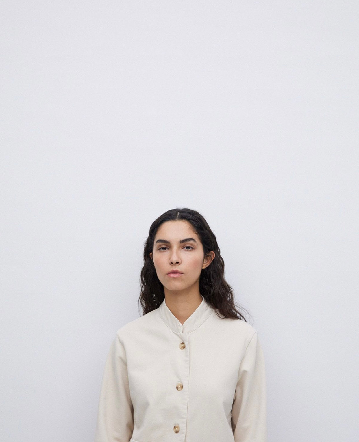 Yerse BEIGE MAO-NECK SHORT JACKET