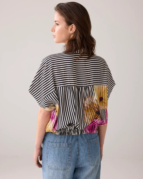 Load image into Gallery viewer, Summum Woman BOXY BLOUSE WITH FLOWER PATTERN
