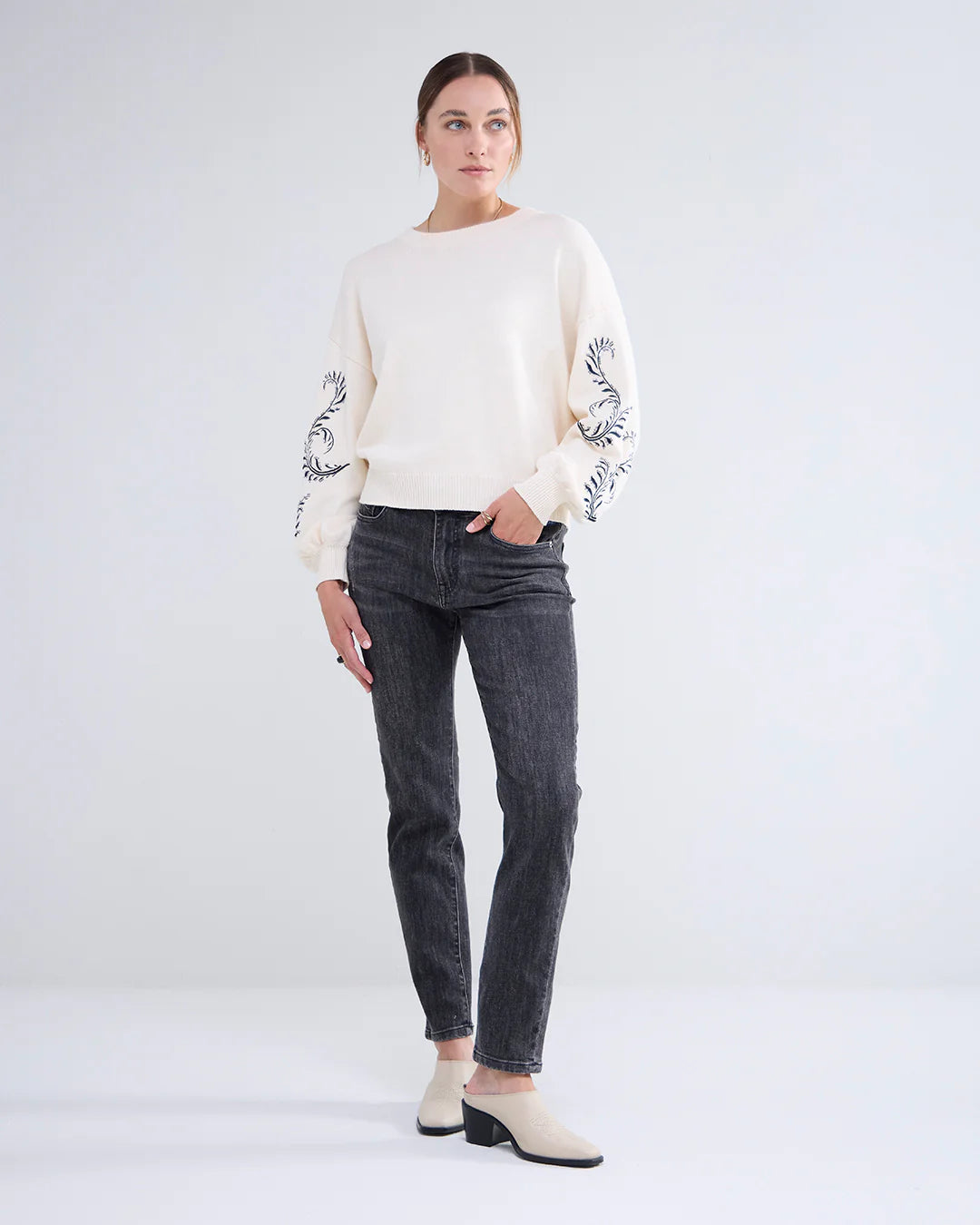 Summum Woman JUMPER WITH BOTANICAL EMBROIDERY