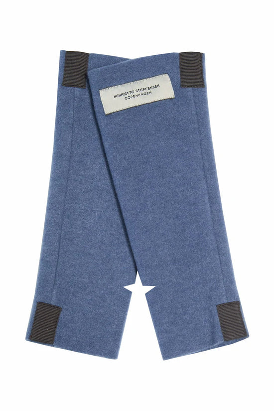 Henriette Steffensen WRIST WARMERS | 6022
BLUE
SALE PRICE€41,00