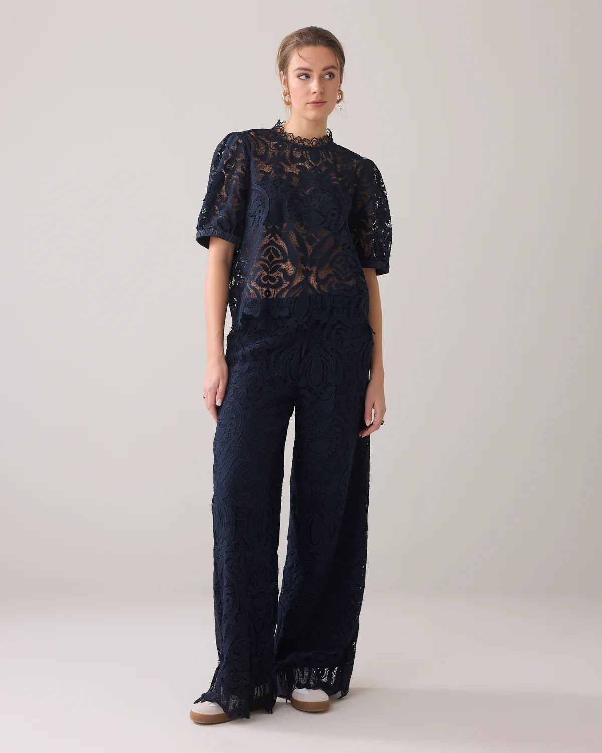 Summum Woman TOP IN LACE FABRIC