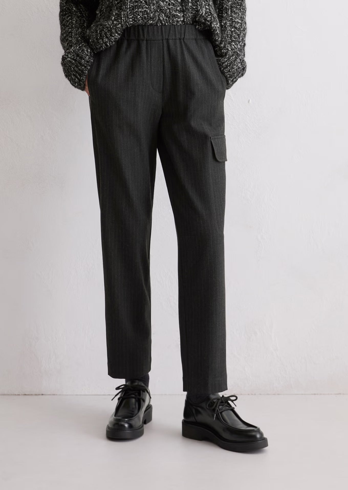 Marc O Polo RELAXED PINSTRIPE FLANNEL TROUSERS MADE FROM A SOFT POLYESTER-VISCOSE BLEND