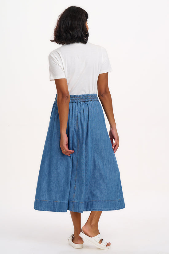 Load image into Gallery viewer, Sugarhill Brighton MAGGIE Maggie T-Shirt - Off-White, Tropical Hummingbird
