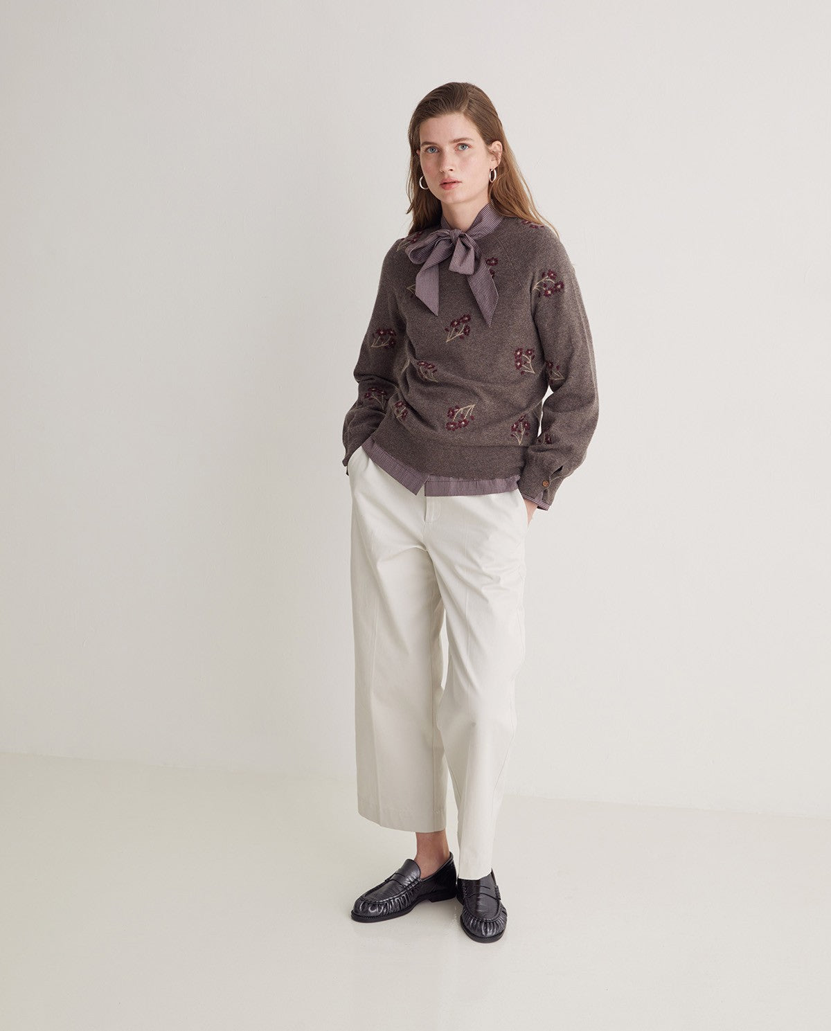 Yerse WOOL-BLEND SWEATER WITH EMBROIDERED FLOWERS