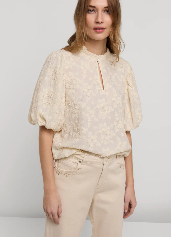 Summum Woman Top with flowers