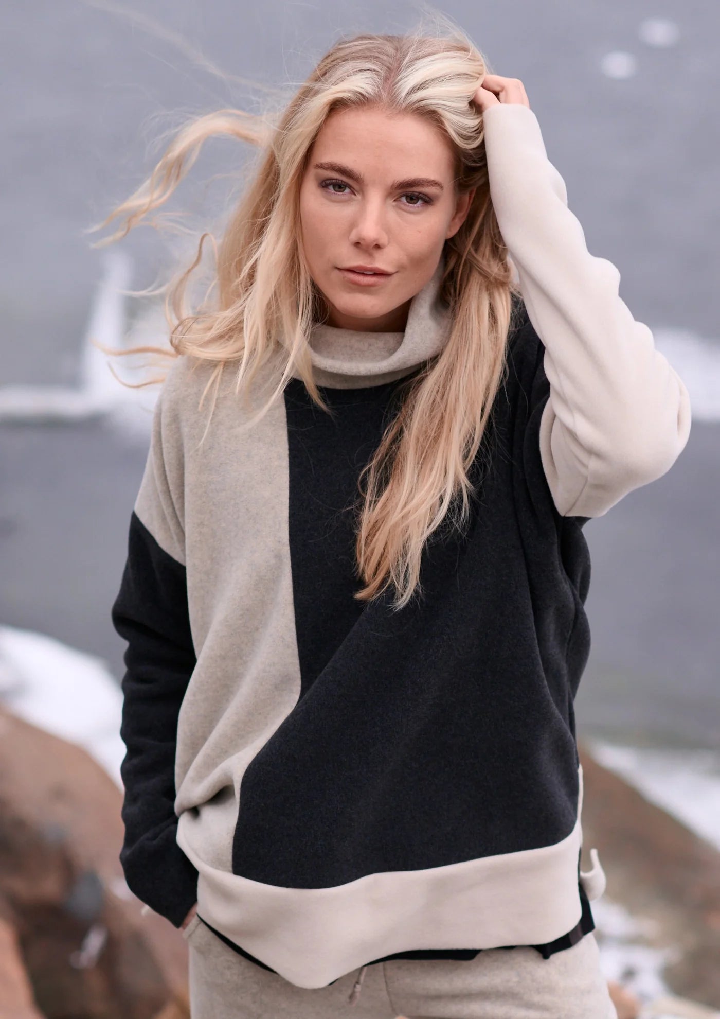 Henriette Steffensen  SWEATER PATCH | 1380 PATCH SOFT BLACK/SAND/KIT